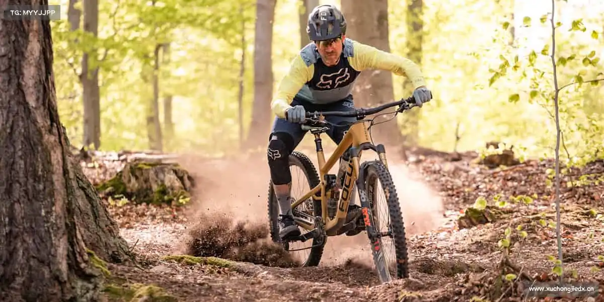 zoty中欧每一次跳跃，都是对天空的挑战；每一次冲刺，都是对自我的超越！🏋️♀️✨